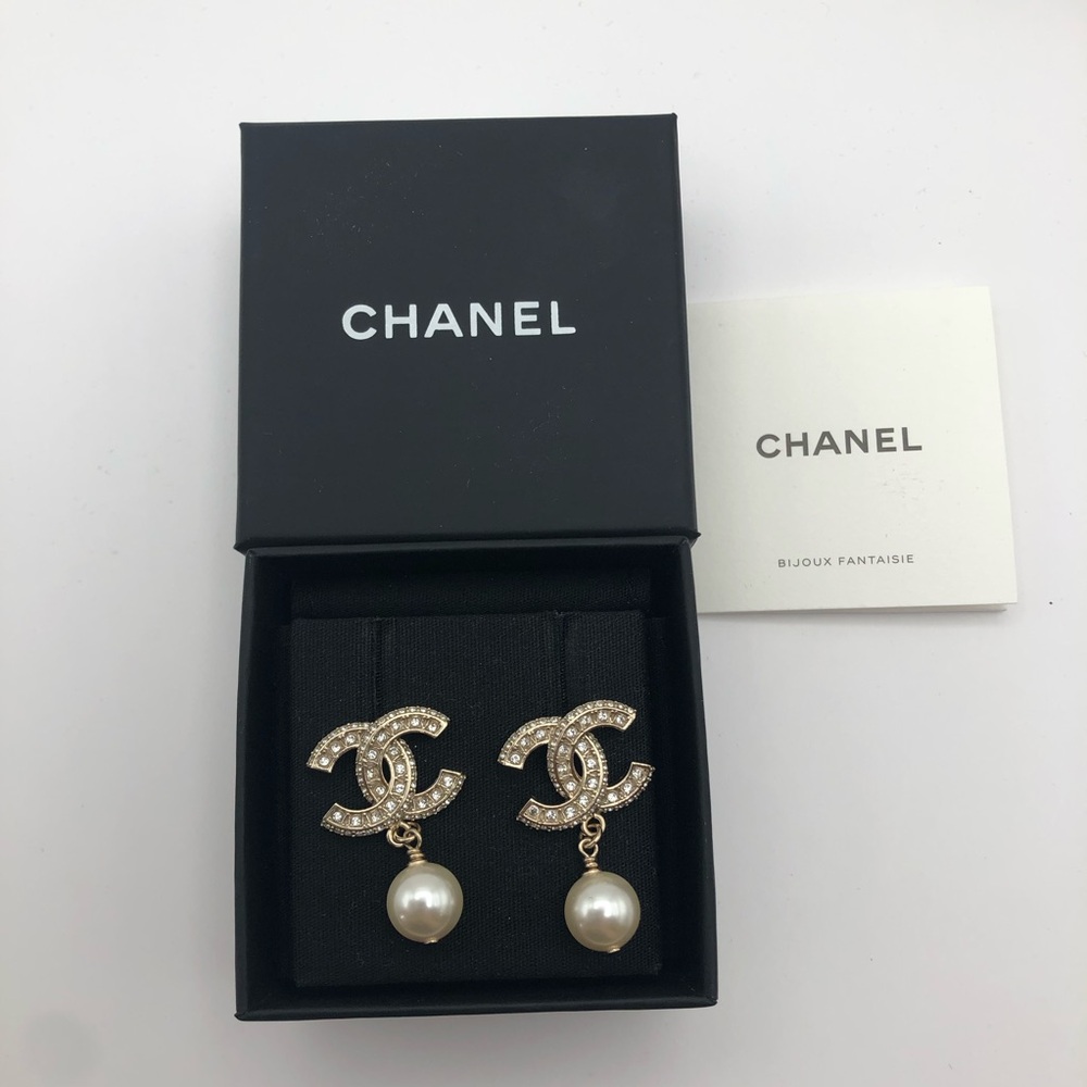 Chanel Earrings - Picture 1 of 4